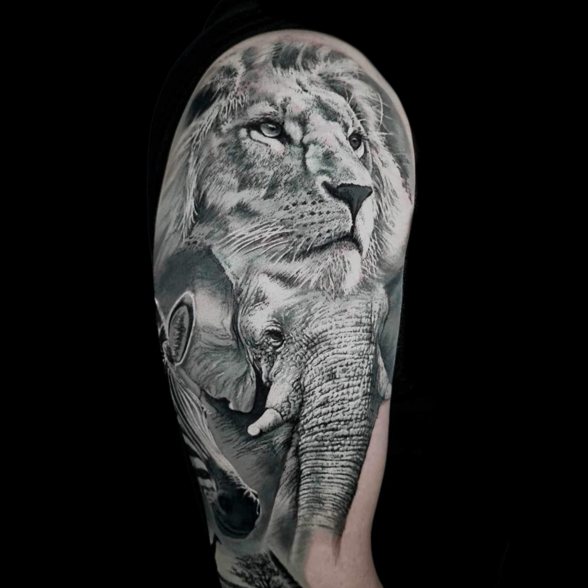 Tattoo by Roman